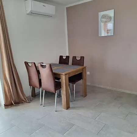 Rosemary & Free Parking 류블랴나